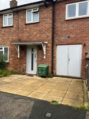 1 bedroom in a house share to rent - Photo 1