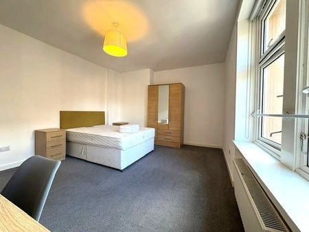 3 bedroom apartment to rent - Photo 5