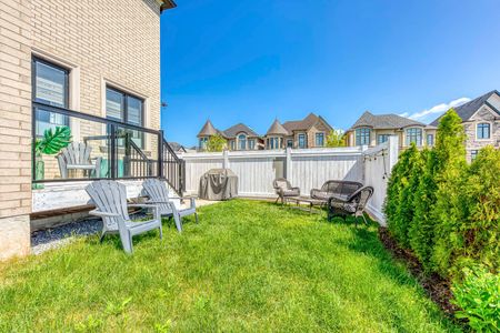 For Lease - 2336 Edward Leaver Trail, Oakville, Ontario - Photo 2