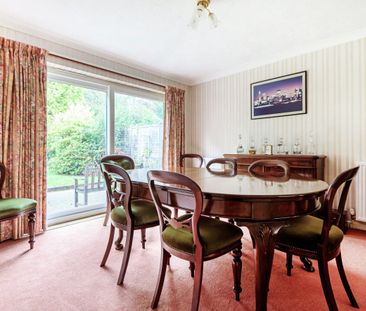 4 bedroom detached house to rent - Photo 2