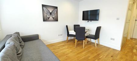 Studio to rent - Photo 3