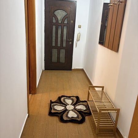 Inchiriez apartament cu 2 camere - Photo 1