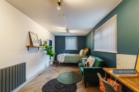 1 bedroom in a house share to rent - Photo 4