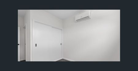 Modern 4-Bedroom Family Home in Prime Location - Photo 2