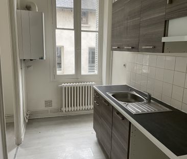 Location Appartement 3 pièces 63m² CHATELLERAULT 86100 - Photo 2