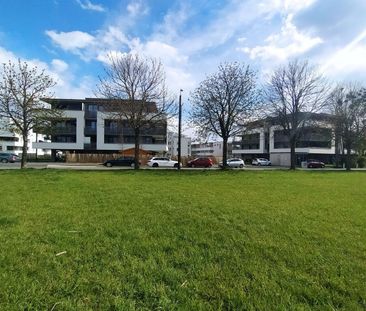 Hochwertige 2 Zimmer Wohnung mit 34 m² großer Terrasse direkt am gr... - Photo 6