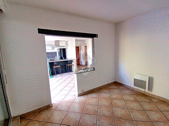 Appartement 3 chambres + bureau - balcon-eau comprise, - Photo 1