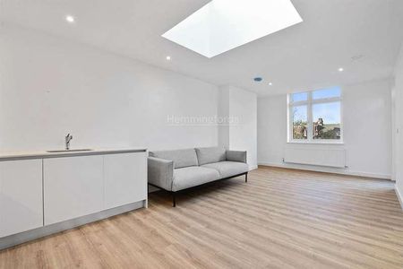 Solent Lodge, Green Lanes, Palmers Green, N13 - Photo 3