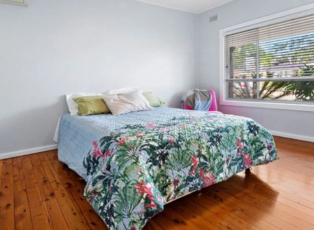 Chic Beach Cottage with character and charm - Photo 4