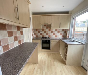 3 bedroom semi-detached house to rent - Photo 5