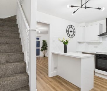 3 bedroom terraced house to rent - Photo 6