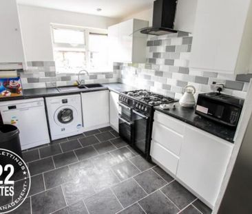 Aspinall Close, - Warrington - WA2 - Photo 6
