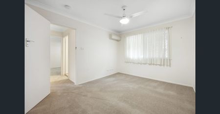 Spacious 2-Bedroom Unit in Prime Coorparoo Location - Photo 3