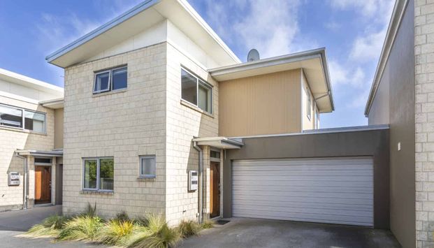 Spacious 3 bedroom townhouse in Cashmere High School zone! - Photo 1
