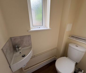 Worle, Weston-super-Mare, North Somerset - Photo 5