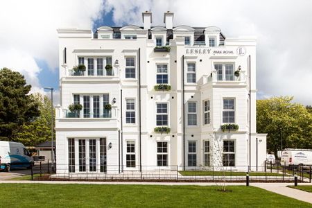 Lesley Park Royal, 1 Rosepark Gardens, Belfast, BT5 7LW - Photo 3