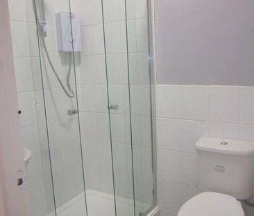 1 bedroom house of multiple occupation to rent - Photo 6