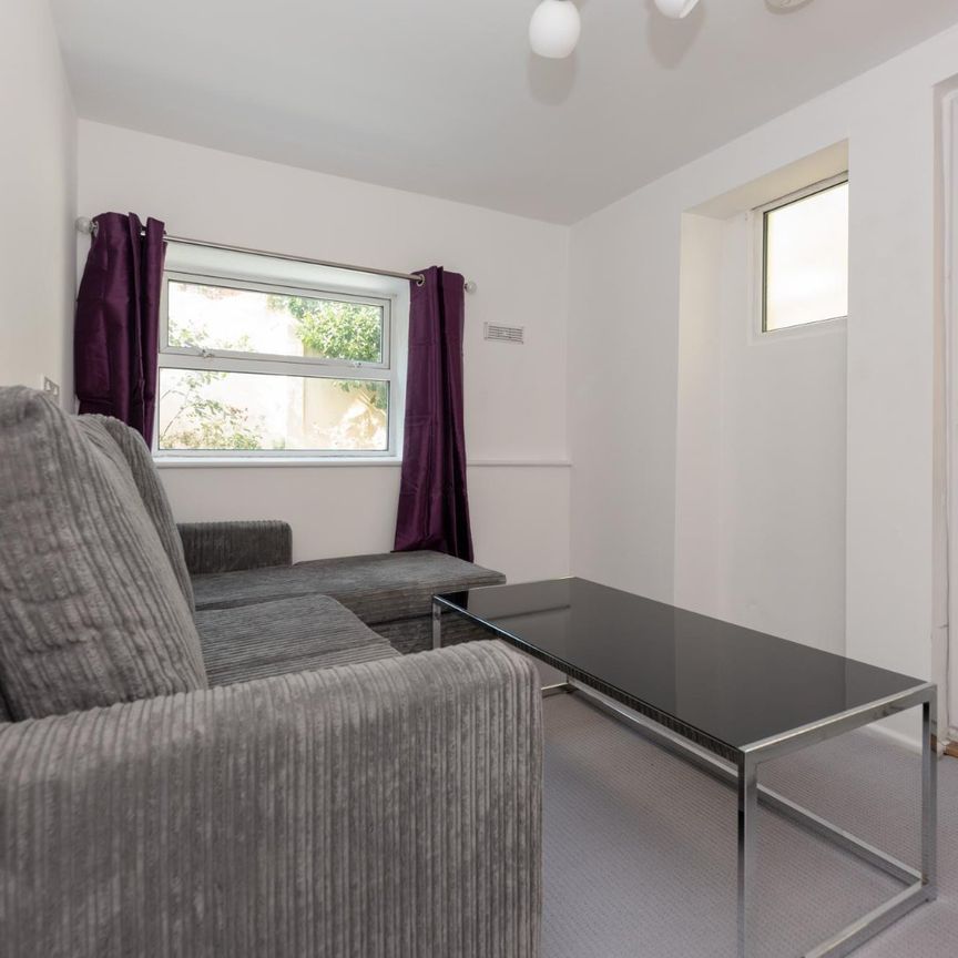 terraced house to rent - Photo 1