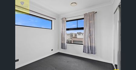 Modern Comfort Meets Convenience – 29 Santiago Crescent, Spring Mountain Rent increasing to $900/week from 15 Oct 2026. - Photo 5