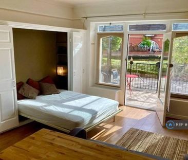 Studio to rent - Photo 3