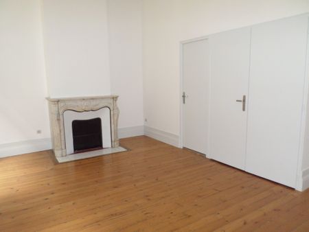 Location Appartement 3 pièces 107m² BORDEAUX 33000 - Photo 2