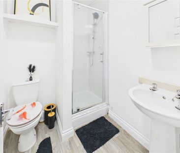 Whitefield Terrace, Plymouth, Devon, PL4 - Photo 4