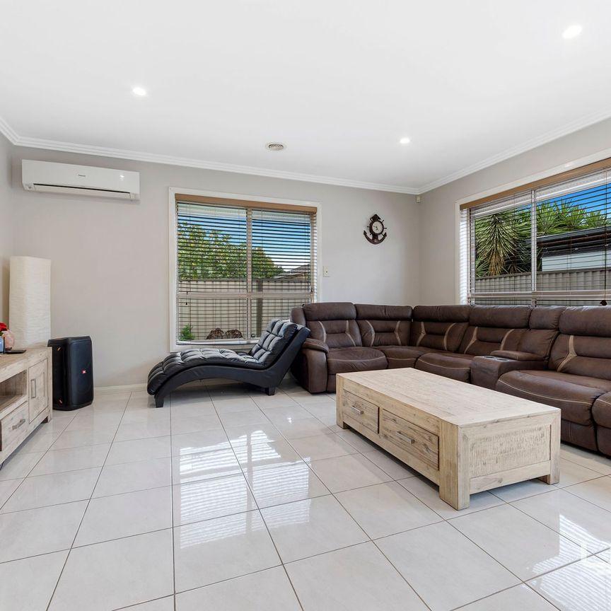 GREAT FAMILY HOME - Photo 1