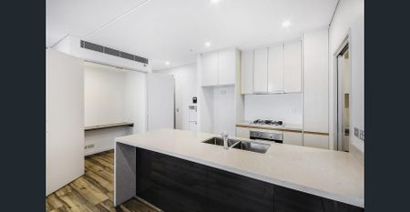 Northern Orientation | Outlook of Greenery & City Skyline | Unfurnished 2 Bed | Pool & Gym - Photo 3