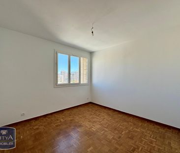 Location Appartement 3 pièces 69m² MARSEILLE 6ème - Photo 2