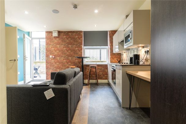 18 Somerset Road, Huddersfield, HD5 - Photo 1