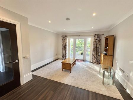 2 bedroom bungalow to rent - Photo 2
