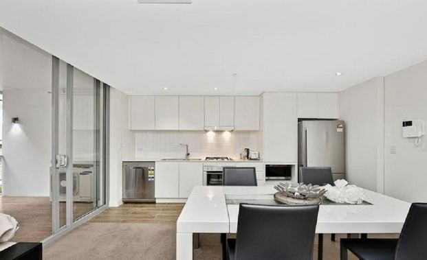 Furnished Two Bedroom Two Bathroom Apartment - Photo 1