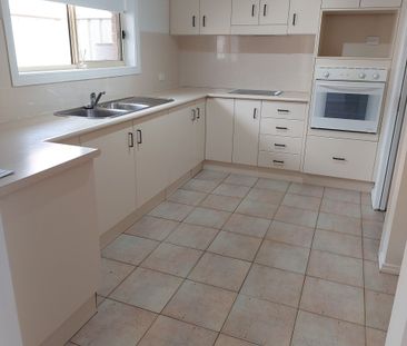 Central Corrimal Townhouse - Photo 5