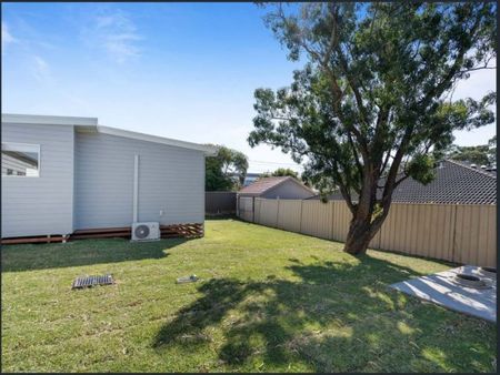 Two bedroom air conditioned granny flat in central location - Photo 5