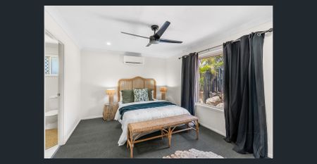 Bucasia home with solar - Photo 4