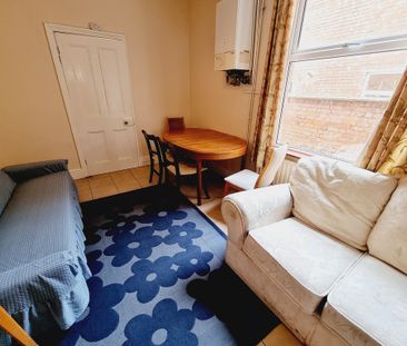 7 Bed Student Accommodation - Photo 1