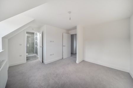 2 bedroom maisonette to rent - Photo 4