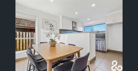 Stylish Family Living In A Quiet & Secure Court - Photo 4