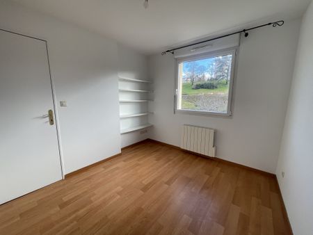 Location Appartement 2 pièces 37m² CLERMONT FERRAND 63000 - Photo 2