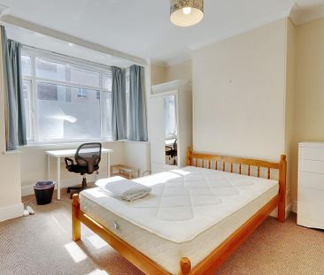 5 bedroom terraced house to rent - Photo 5