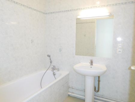 Location Appartement 2 pièces 50m² LA MOTTE SERVOLEX 73290 - Photo 5