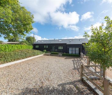 3 bedroom barn conversion to rent - Photo 1