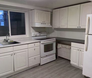 For Lease - 11 Parkwood Avenue Unit# Lower, Toronto, Ontario - Photo 2