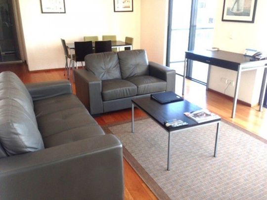 Luxurious Fully Furnished 2-Bedroom, 2-Bathroom Apartment with Car Park in Brisbane CBD â Short Stay (2â3 Months) Available - Photo 1