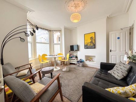 1 bedroom in a house share to rent - Photo 2