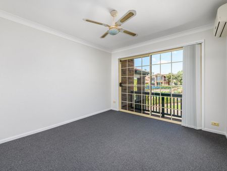4/2 Doyalson Place, Helensvale - Photo 4