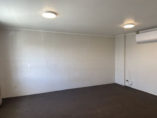 2 BEDROOM UNIT IN J'VILLE - Photo 1