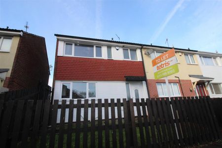 2 bedroom semi-detached house to rent - Photo 5