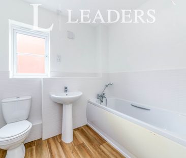 3 bedroom house to rent Ross Drive, Stamford, PE9 - Photo 6