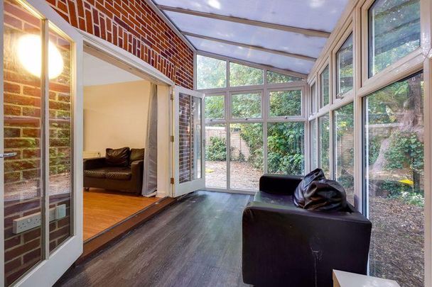 5 bedroom semi-detached house to rent - Photo 1